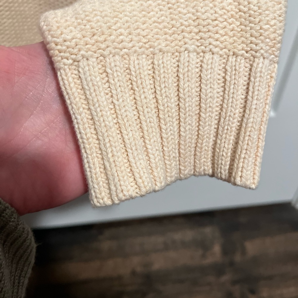 NWOT American Eagle Sweater Size Medium - Picture 4 of 4